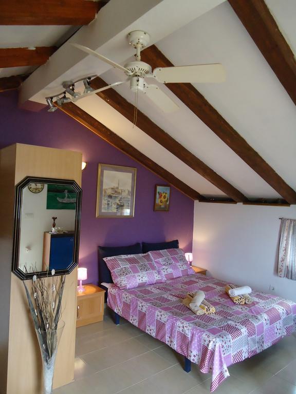 Studio Apartment Nera روفينج الغرفة الصورة